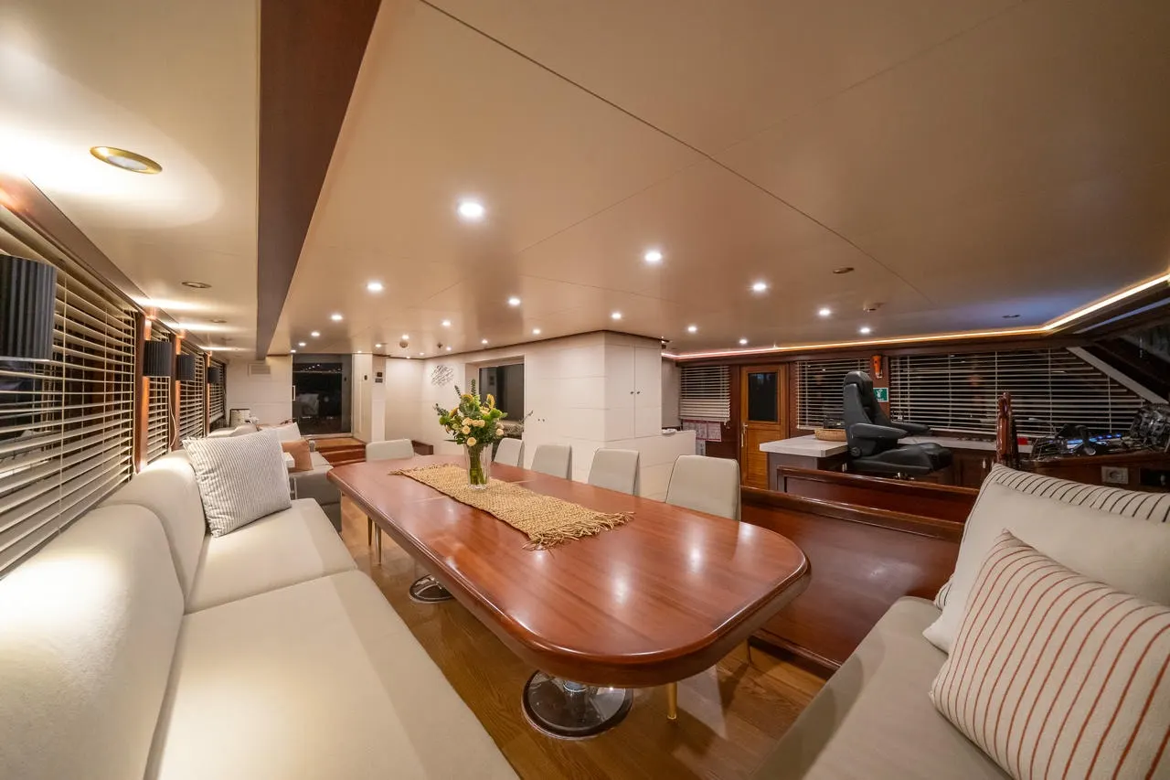 Virtuoso sailing in Lavrio