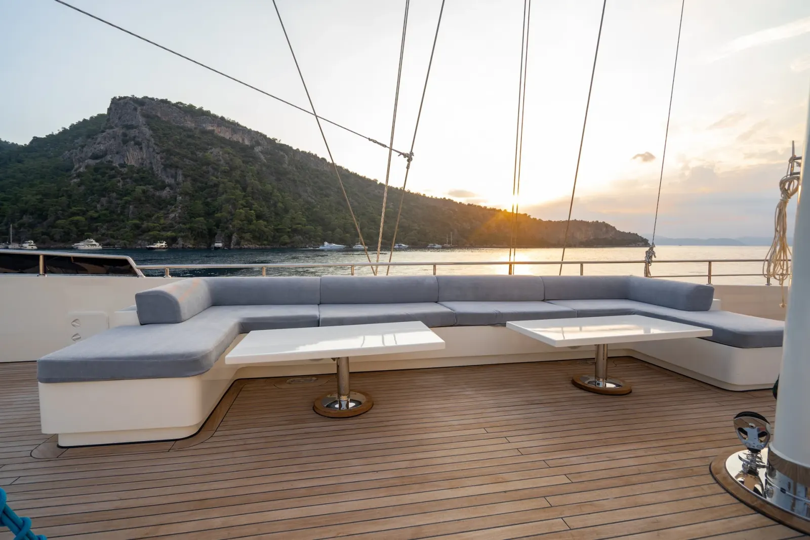 De Love sailing in Bodrum
