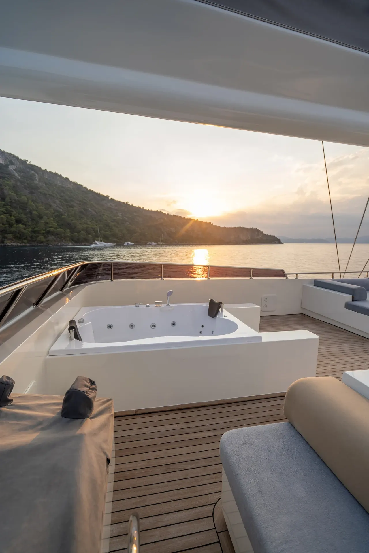 De Love sailing in Bodrum