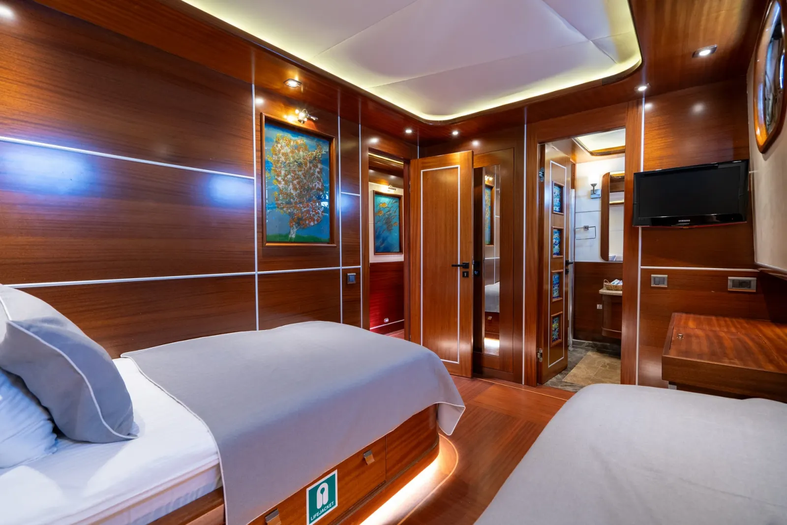 La Bella Vita sailing in Bodrum