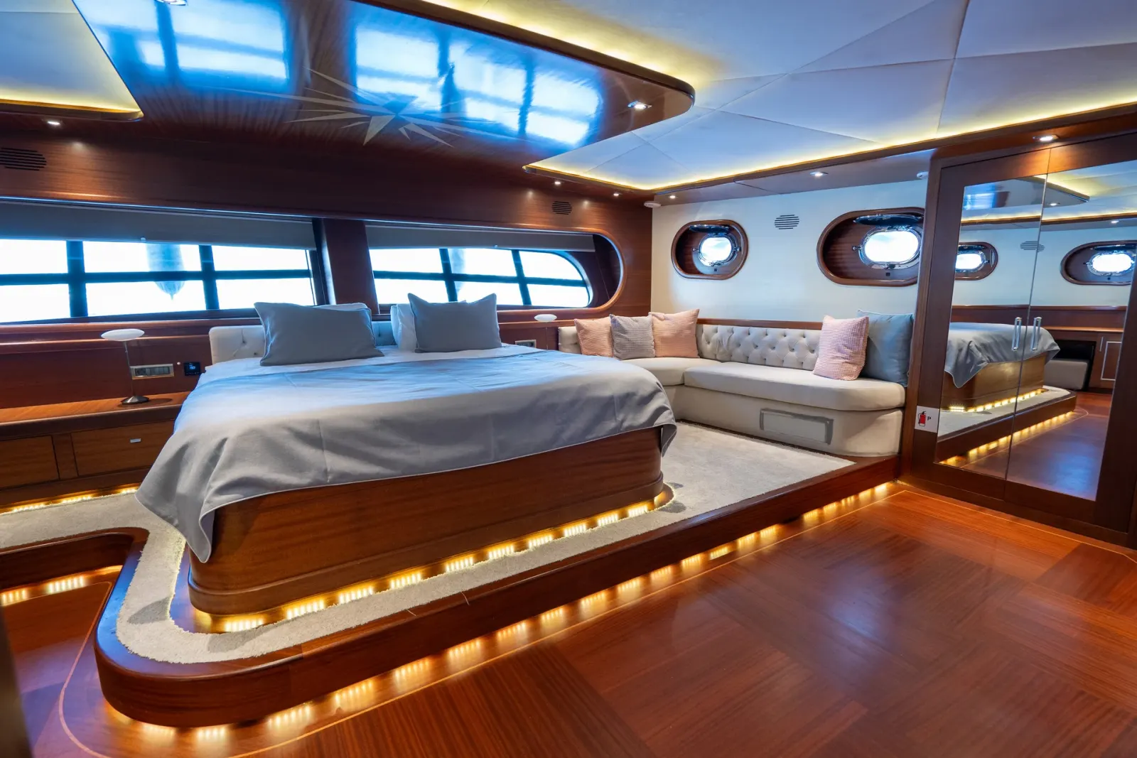 La Bella Vita sailing in Bodrum