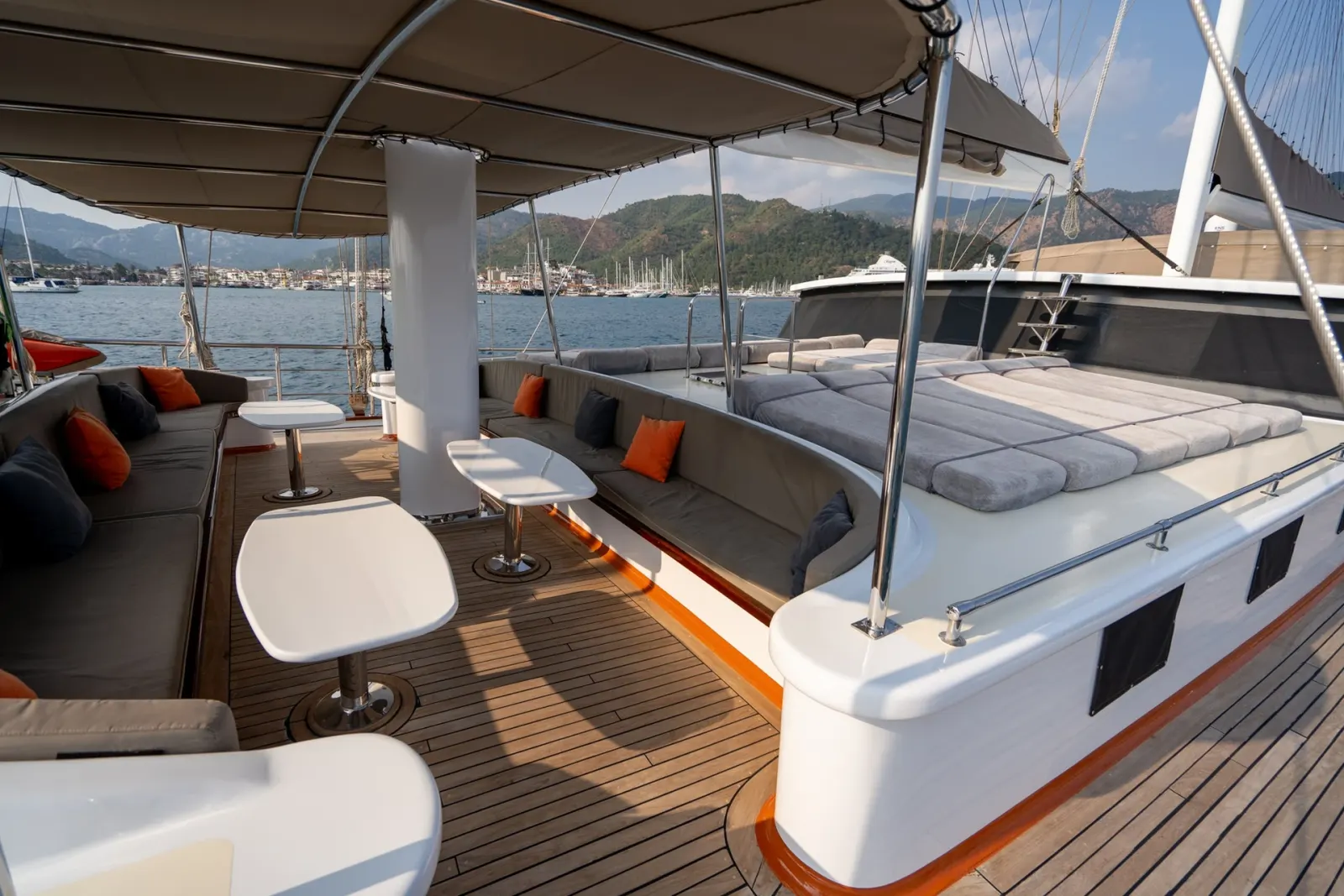 Nevra Queen sailing in Marmaris