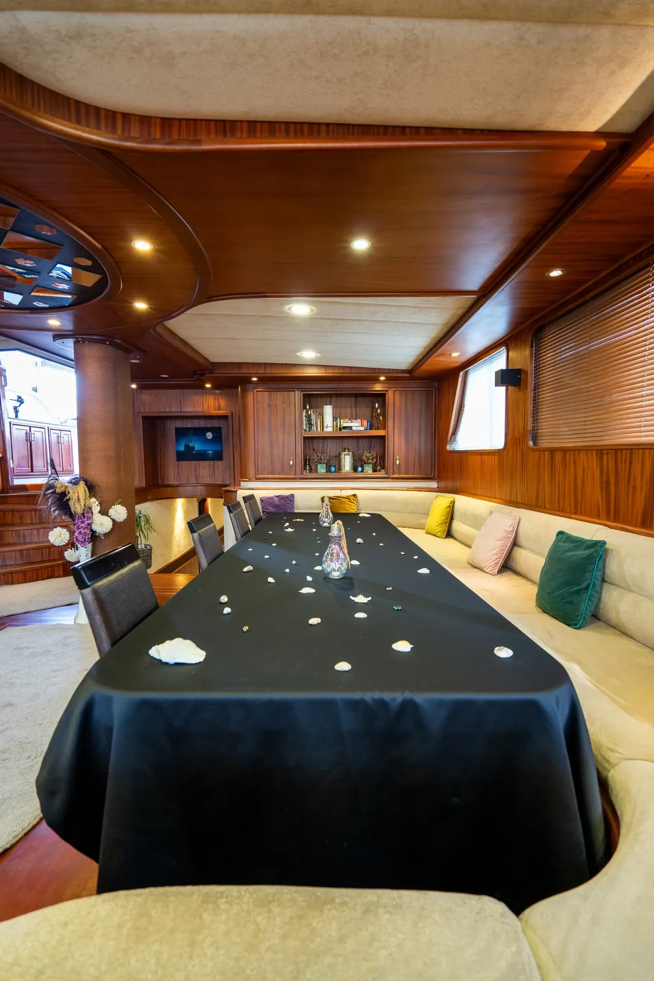 Nevra Queen sailing in Marmaris