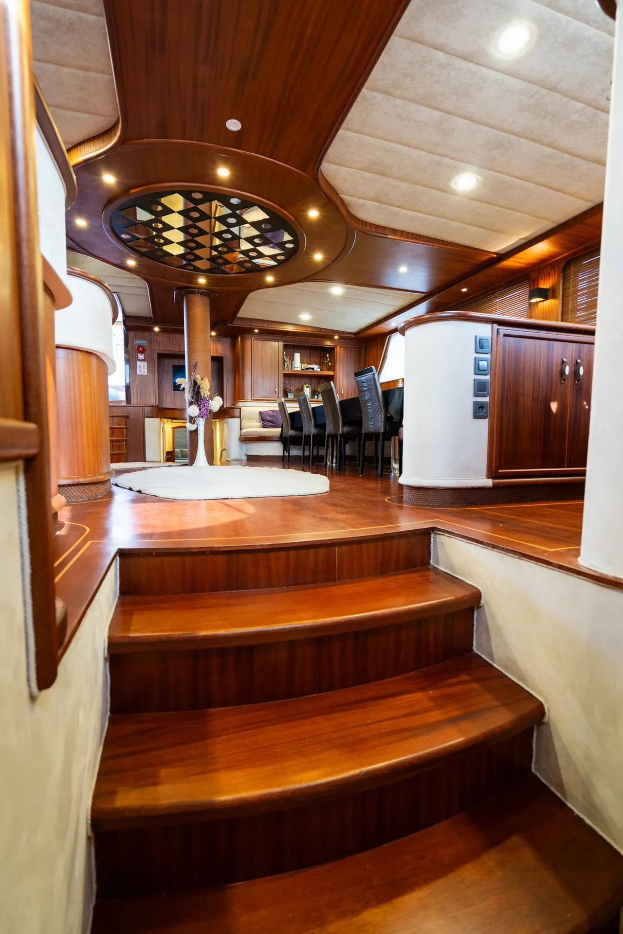 Nevra Queen sailing in Marmaris