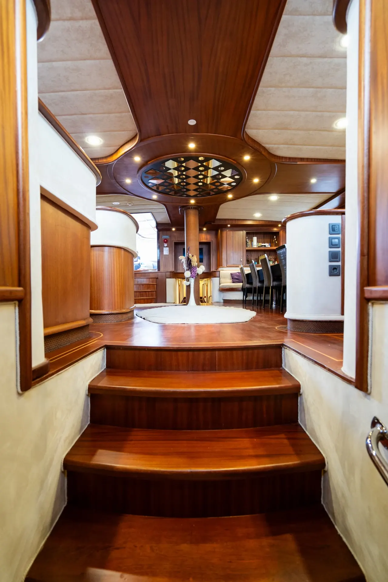 Nevra Queen sailing in Marmaris