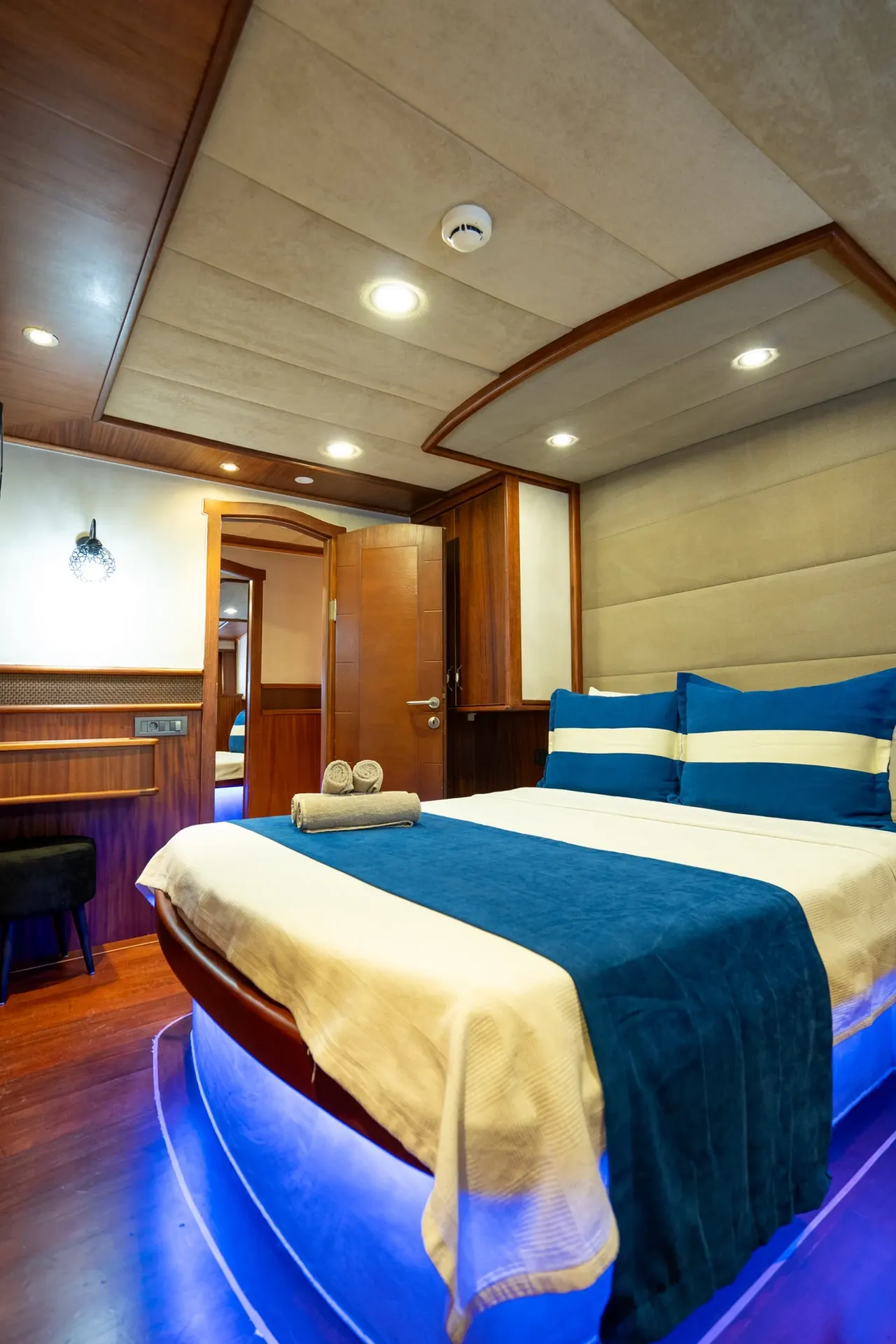 Nevra Queen sailing in Marmaris