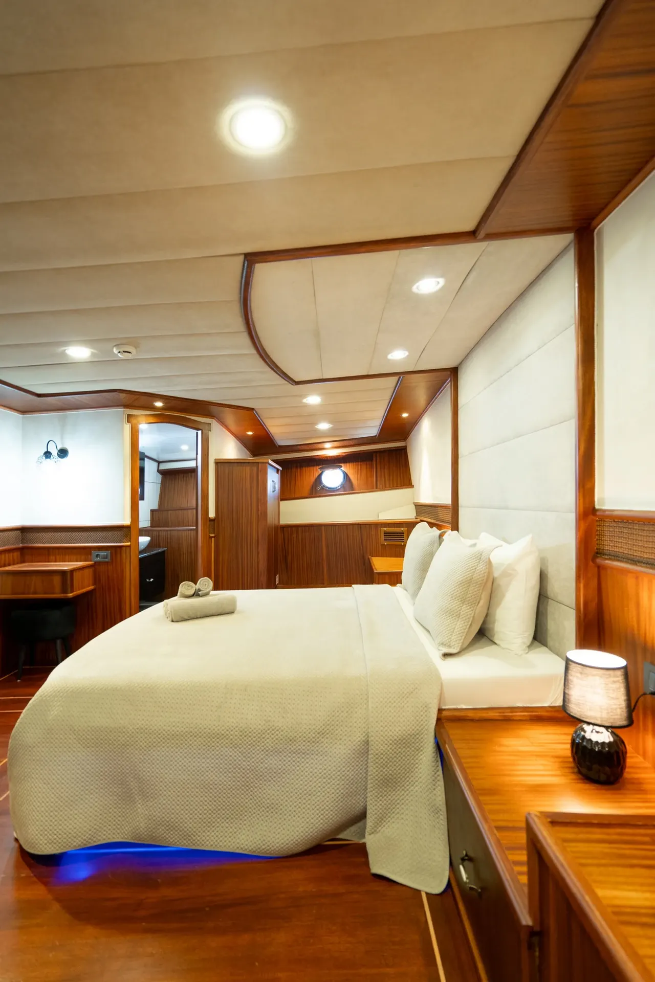 Nevra Queen sailing in Marmaris