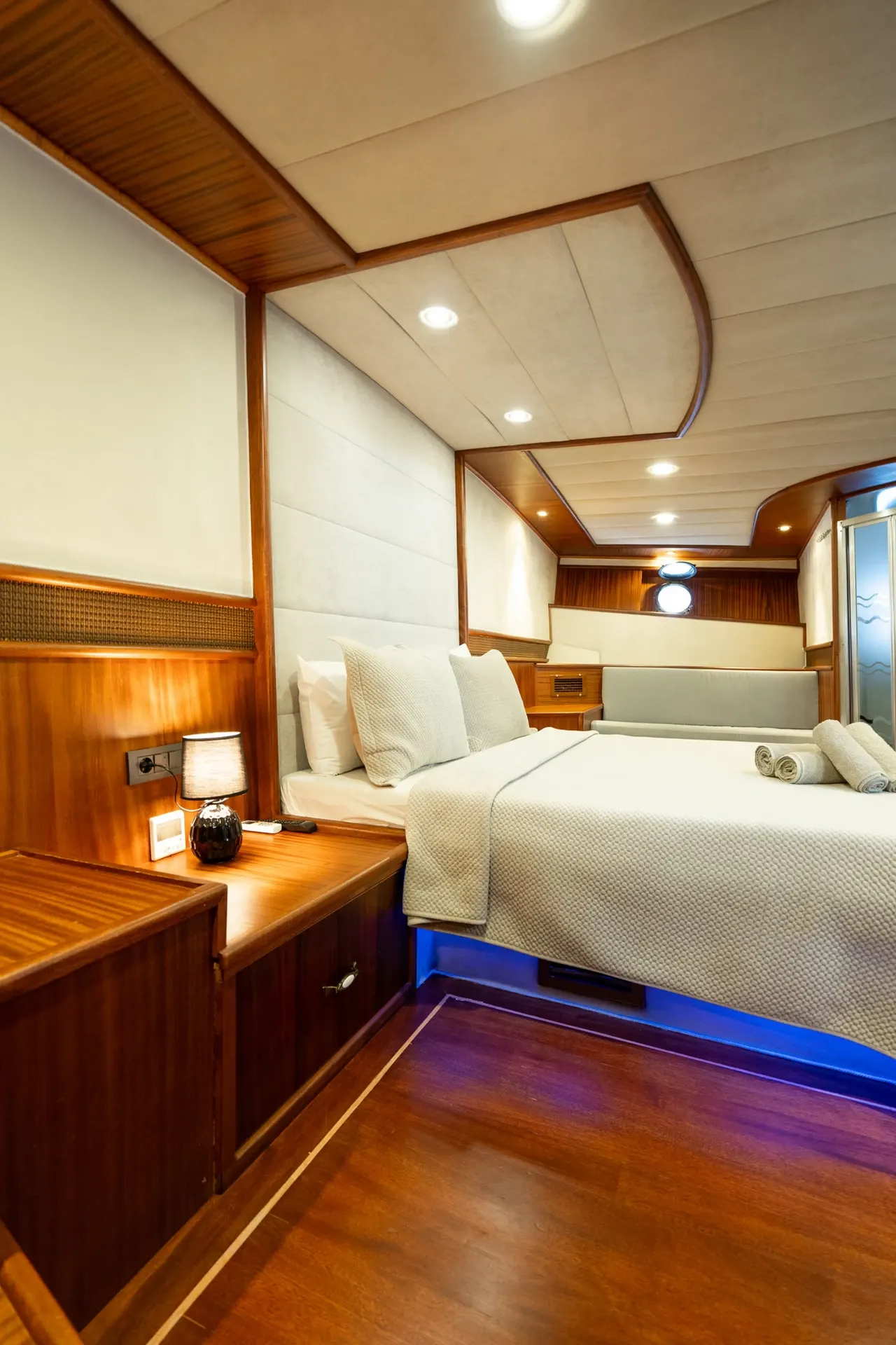Nevra Queen sailing in Marmaris