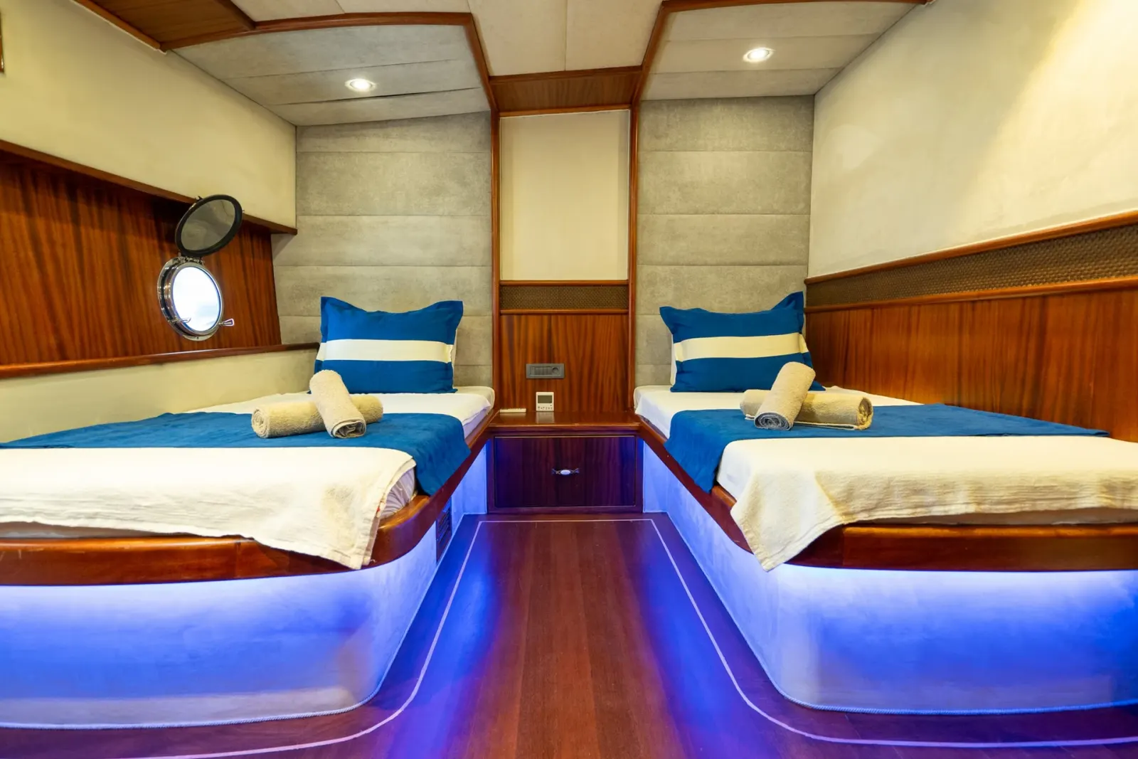 Nevra Queen sailing in Marmaris