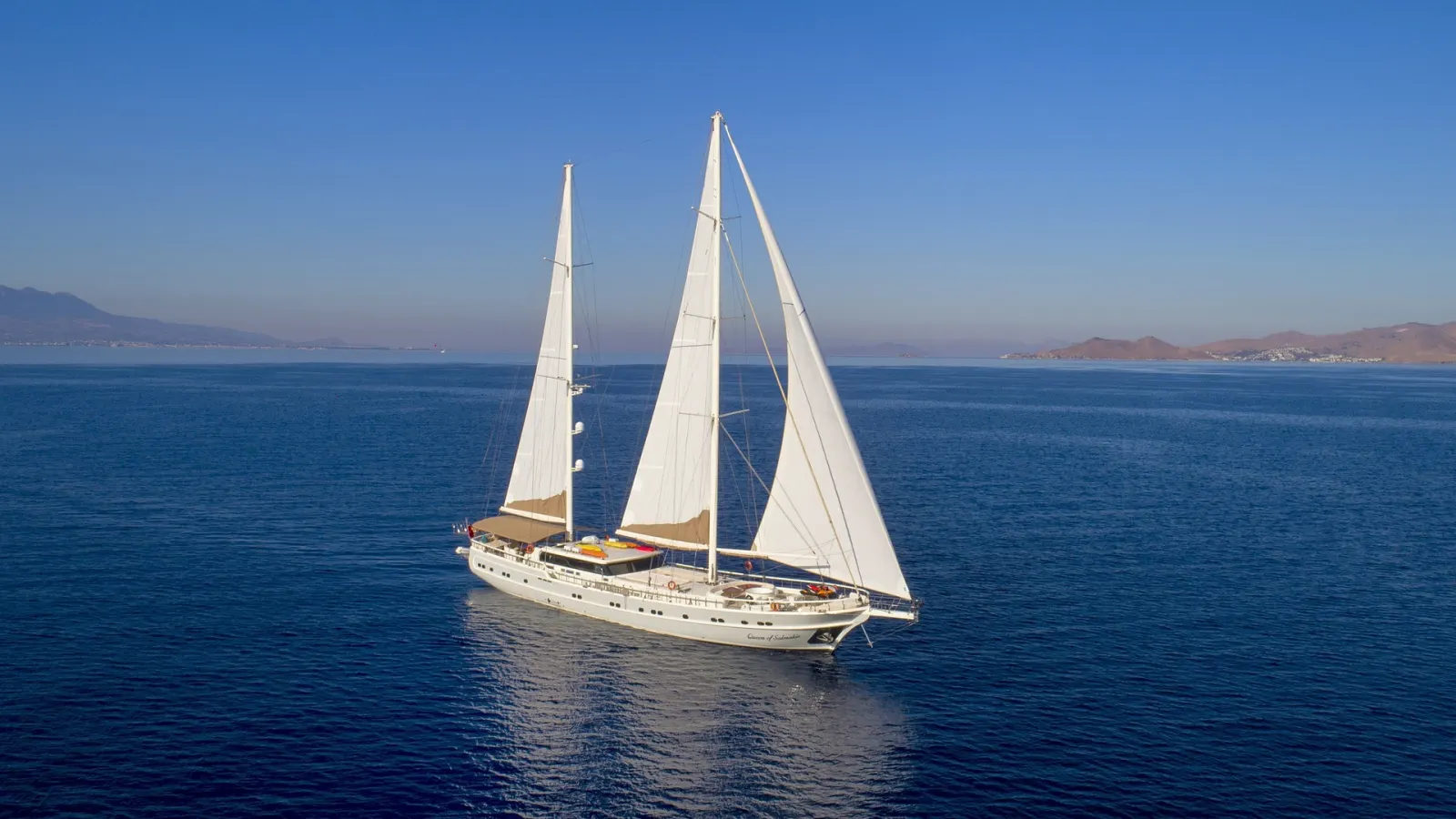 Queen of Salmakis Gulet interior cabin view