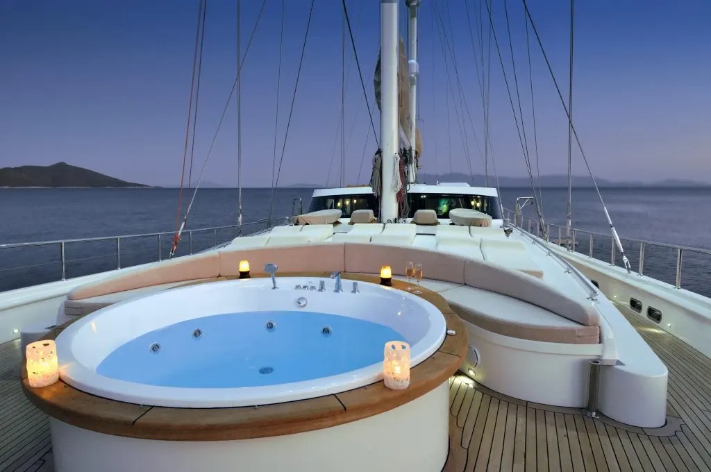 Dolce Mare sailing in Bodrum