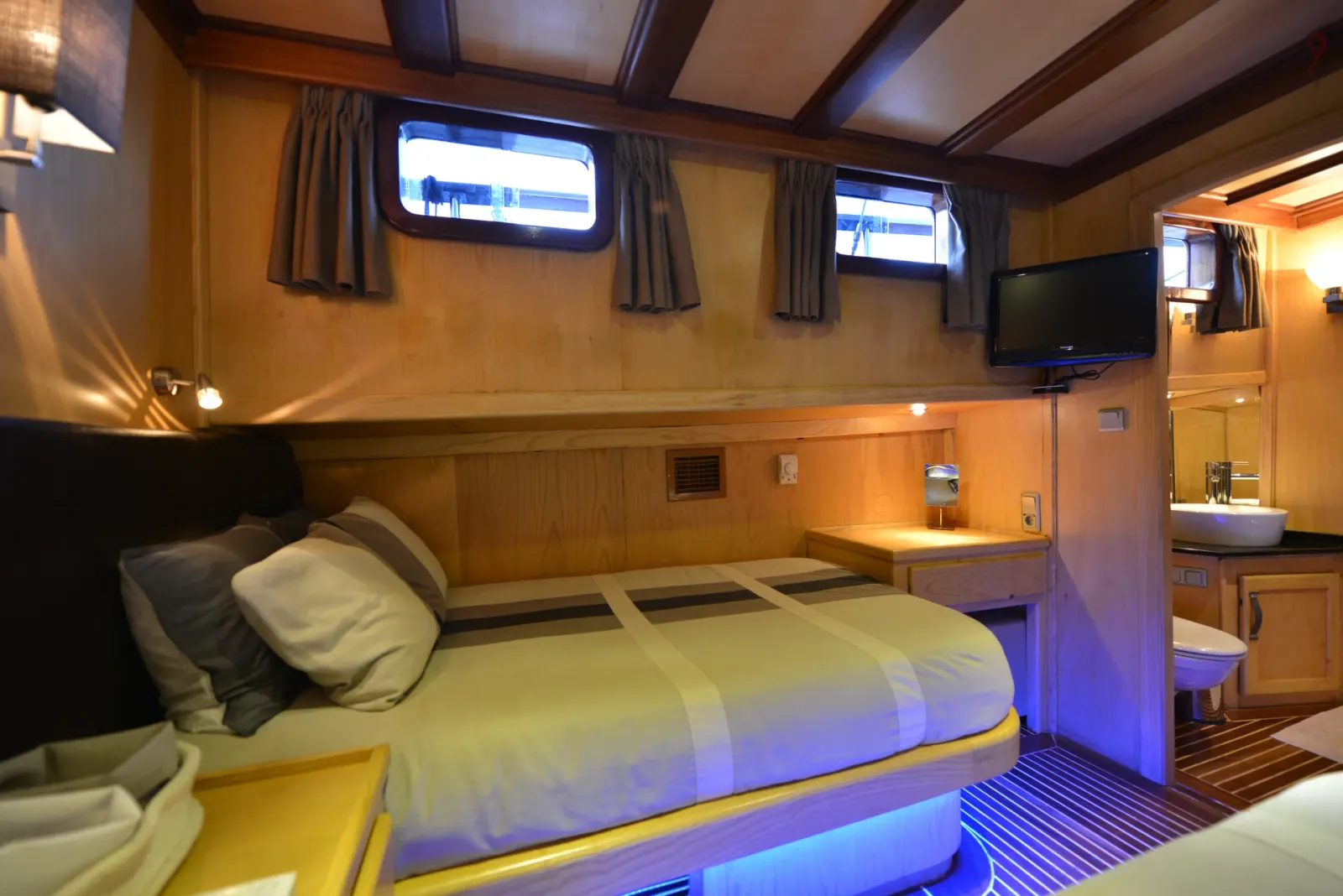 Derin Deniz sailing in Marmaris