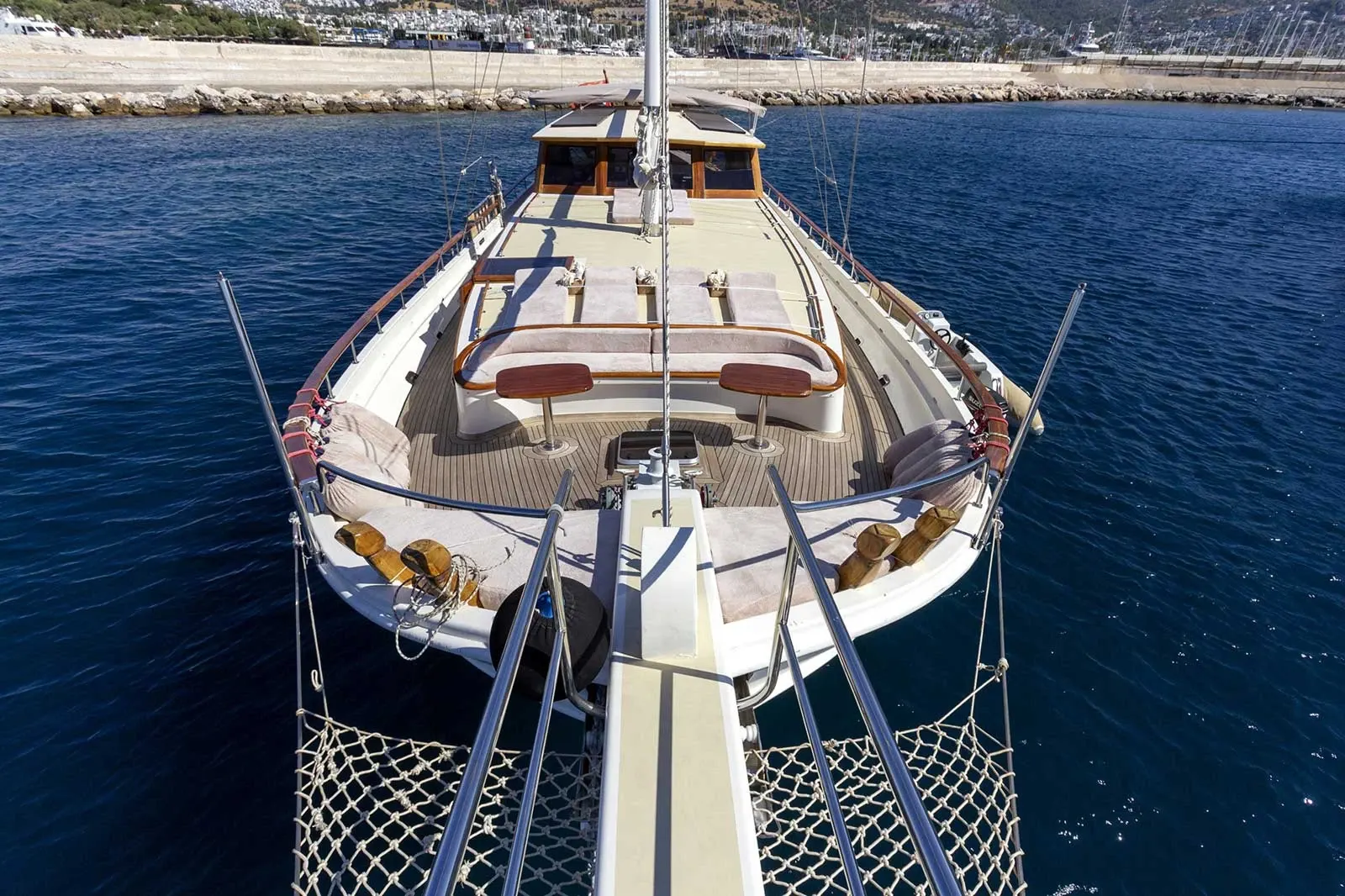 Mürvet Hanım sailing in Bodrum