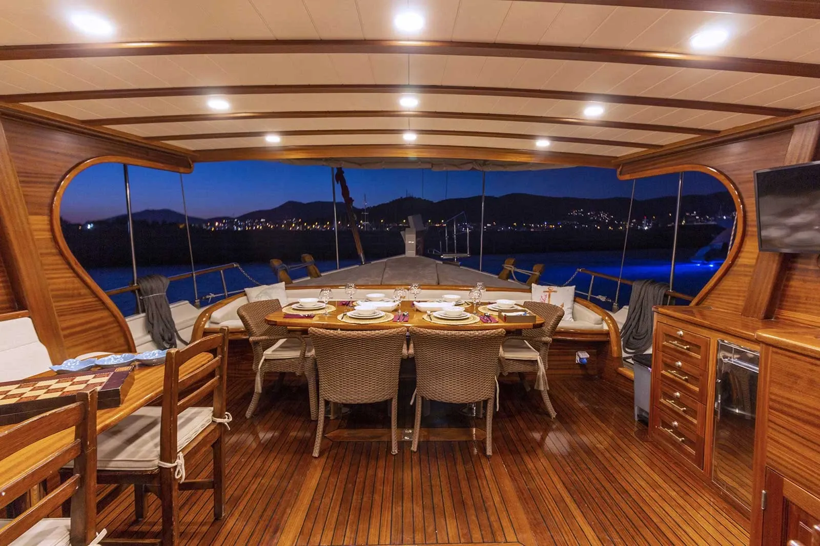 Mürvet Hanım sailing in Bodrum