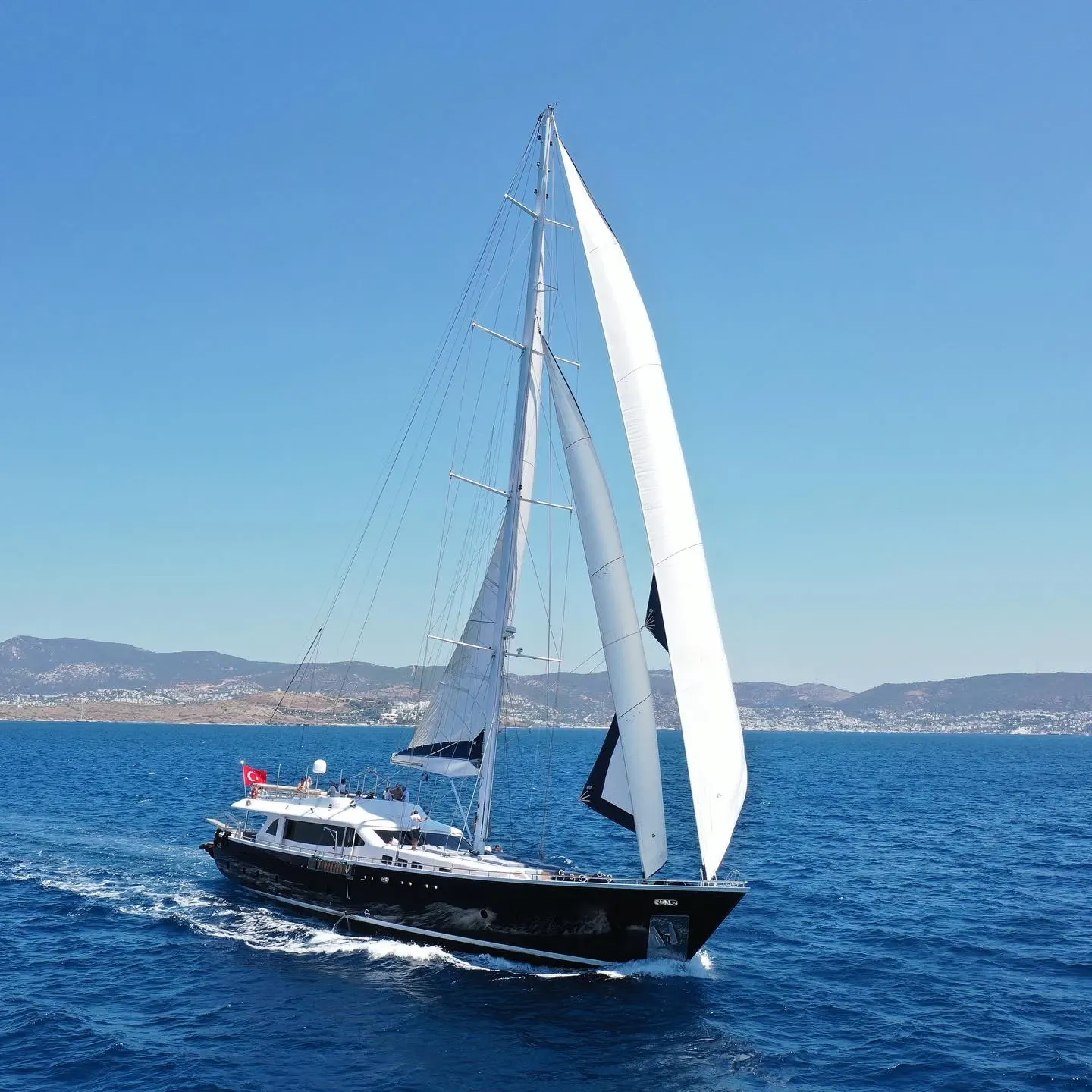 Canaria Motorsailer interior cabin view