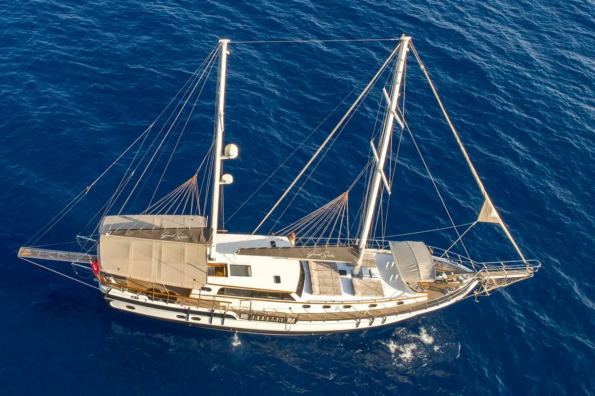 Grand Sailor sailing in Marmaris