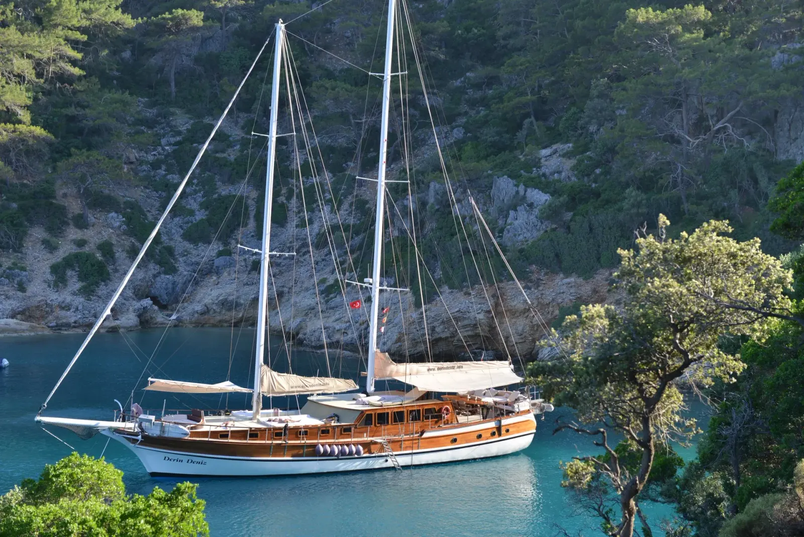 Diva Deniz sailing in Marmaris
