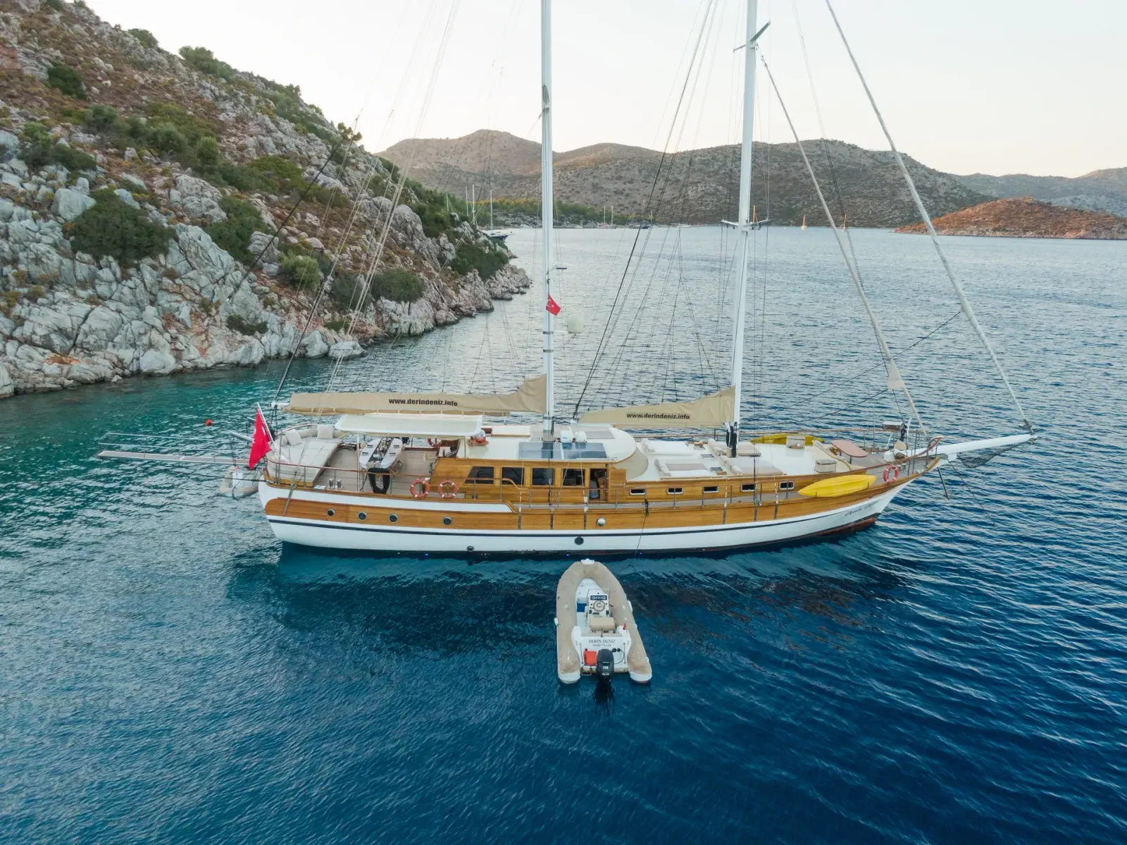 Diva Deniz sailing in Marmaris
