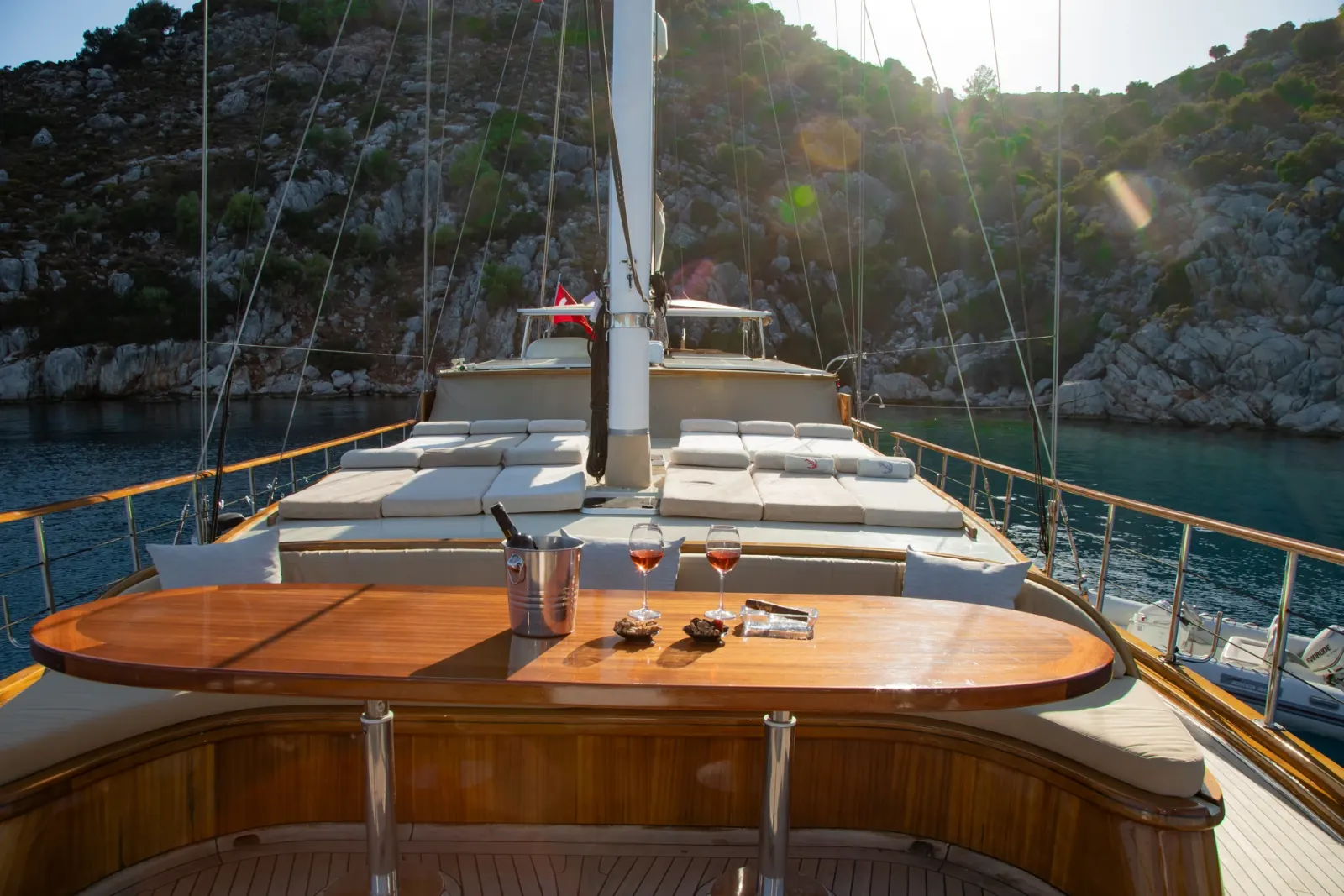 Diva Deniz sailing in Marmaris