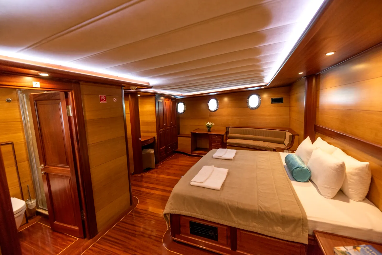 Kayhan 4 sailing in Fethiye