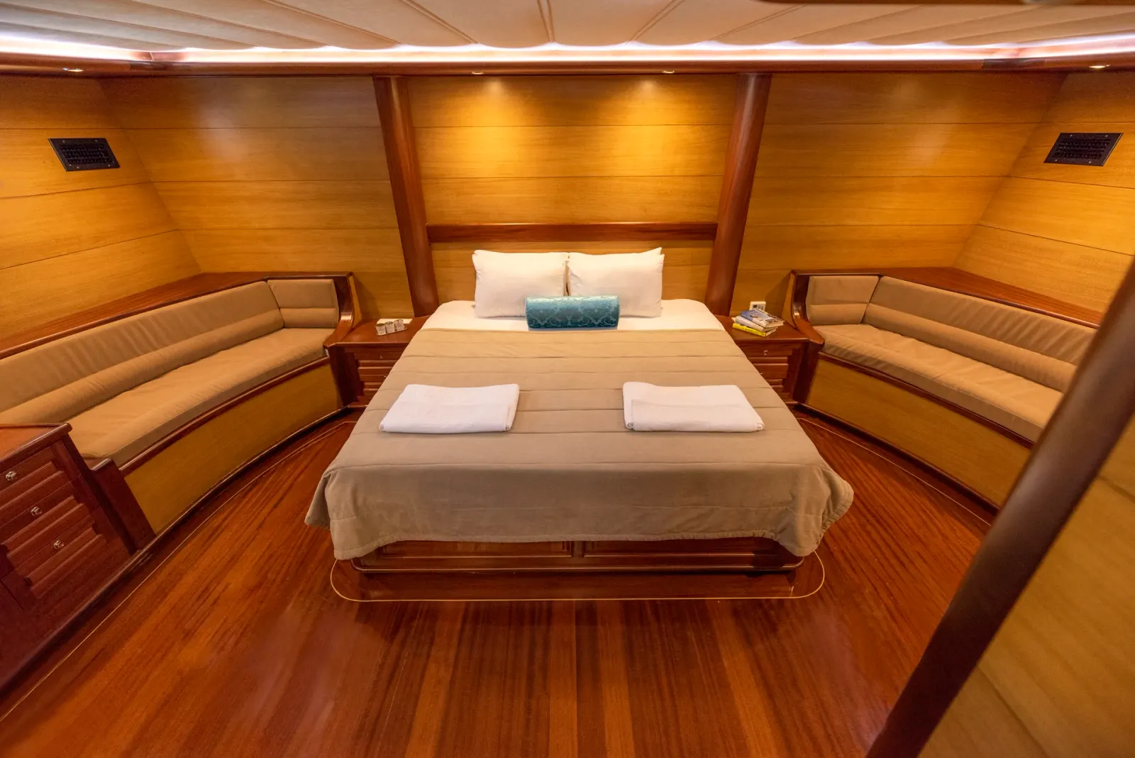 Kayhan 4 sailing in Fethiye