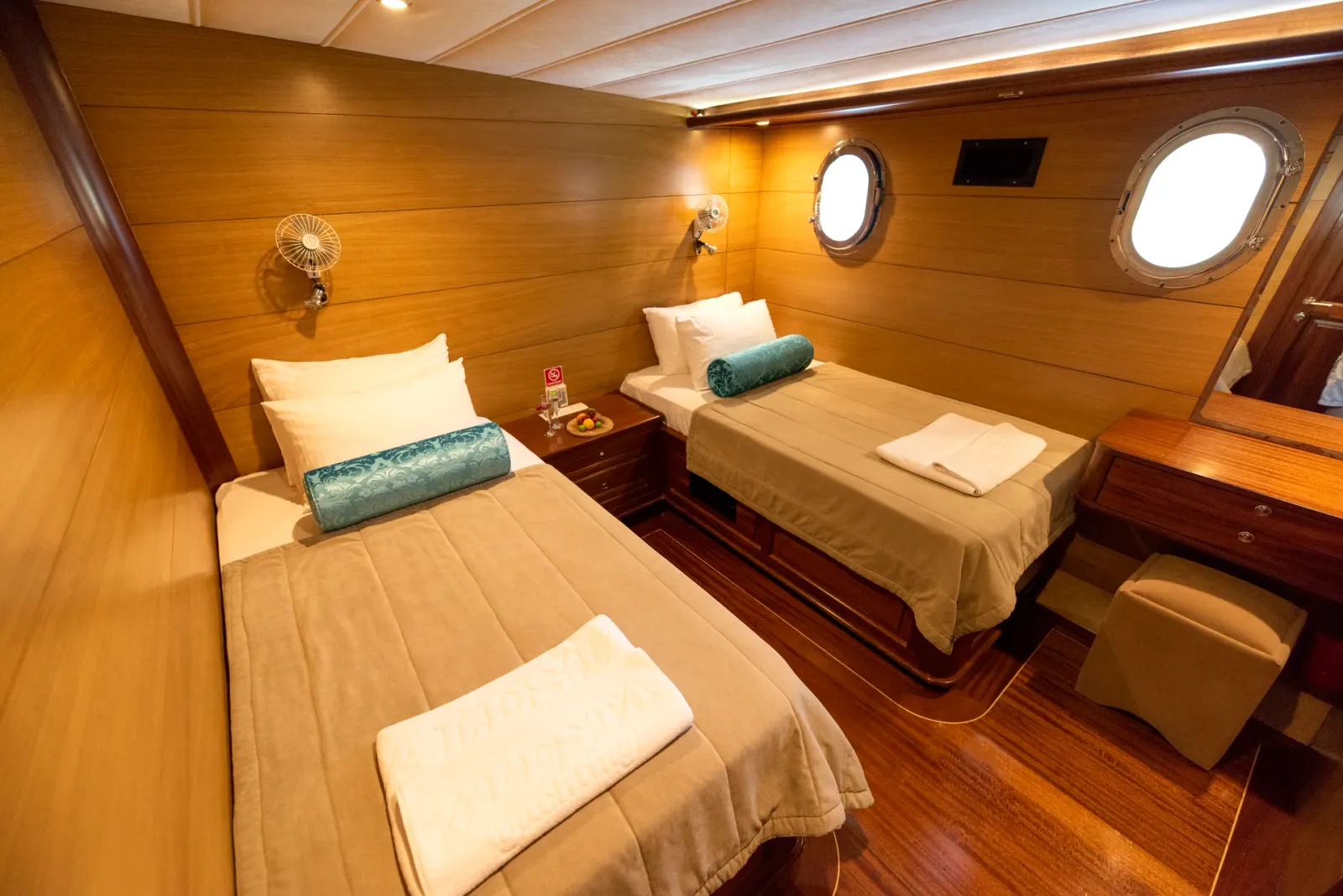 Kayhan 4 sailing in Fethiye