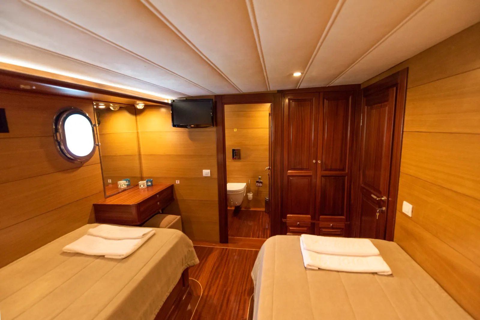 Kayhan 4 sailing in Fethiye