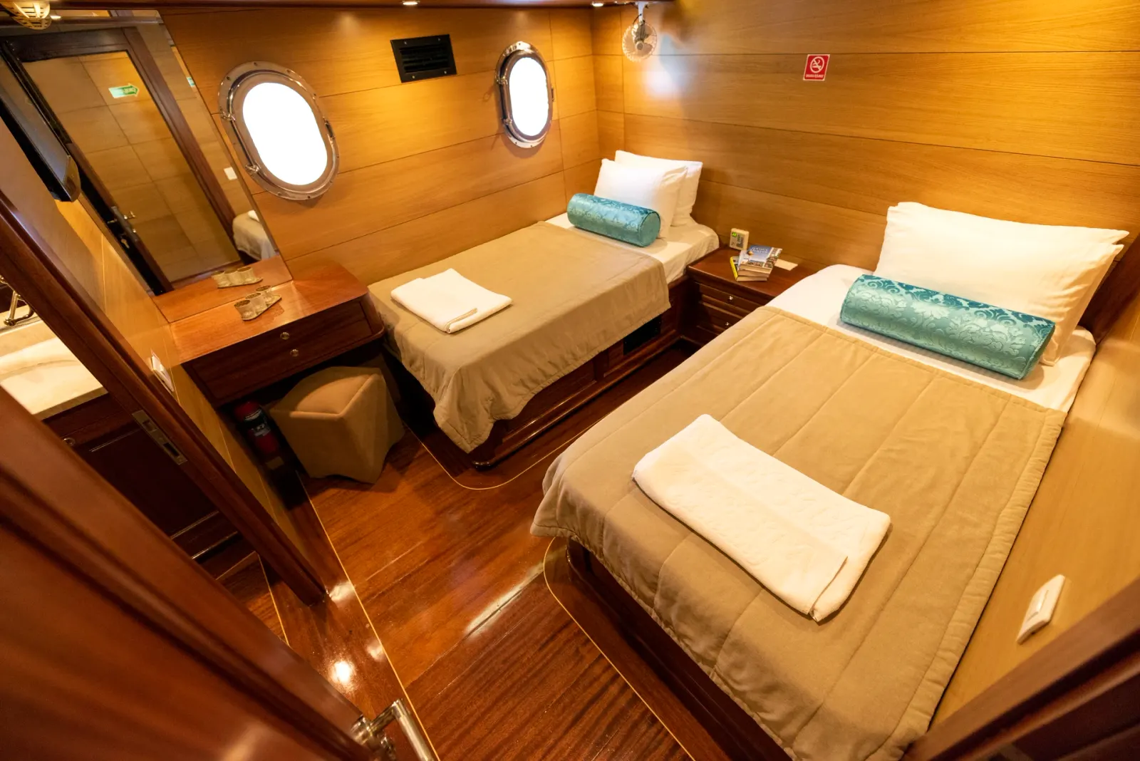 Kayhan 4 sailing in Fethiye