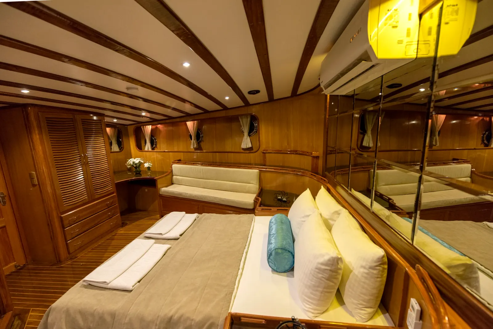 Kayhan 5 sailing in Fethiye