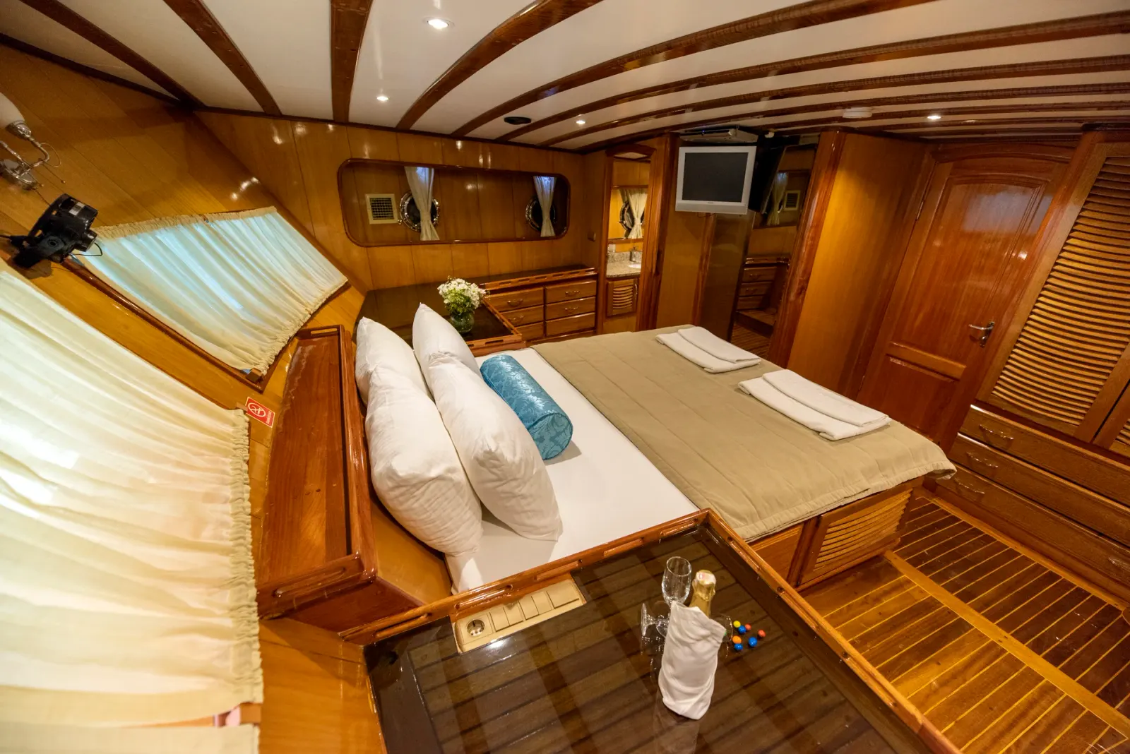 Kayhan 5 sailing in Fethiye