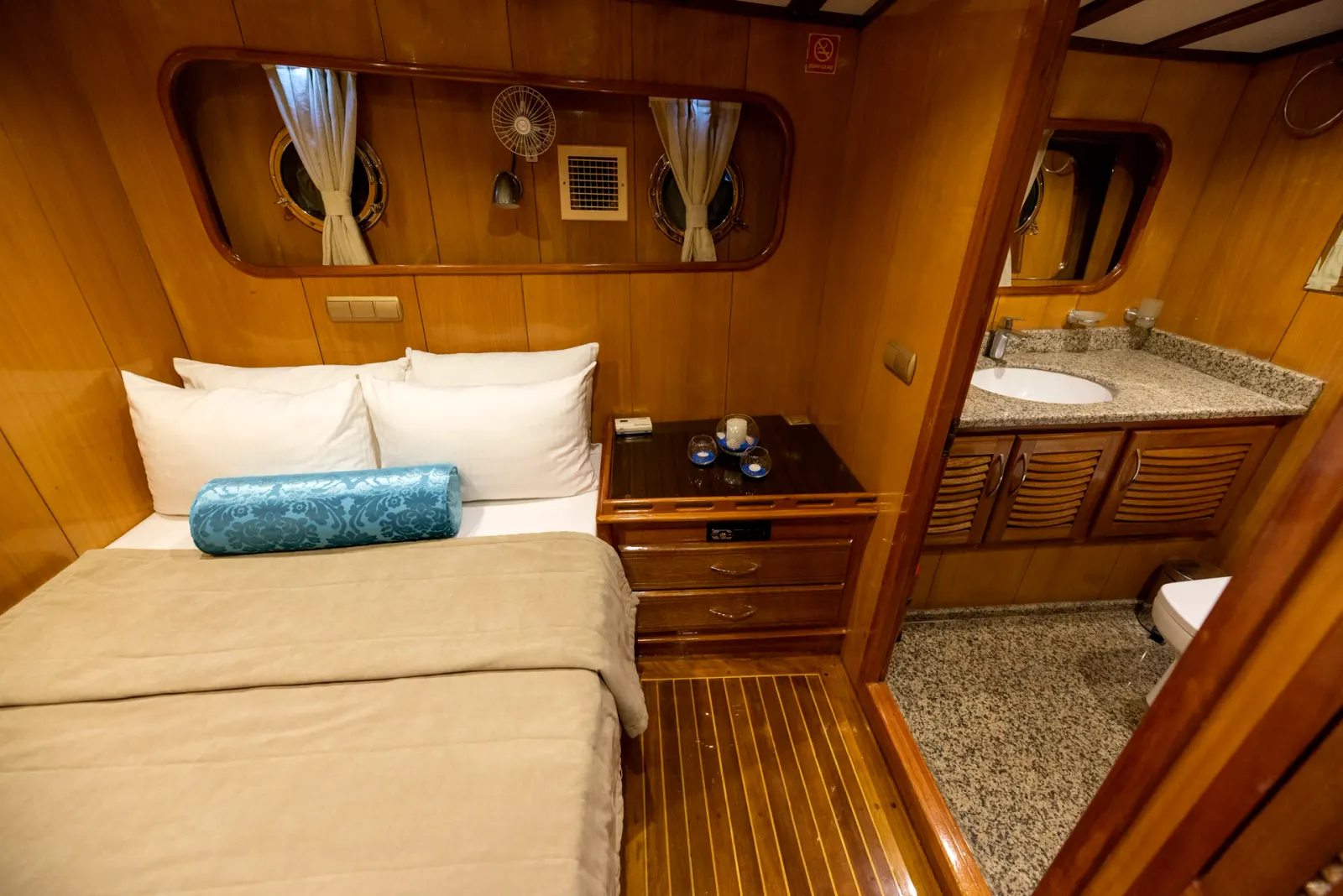 Kayhan 5 sailing in Fethiye