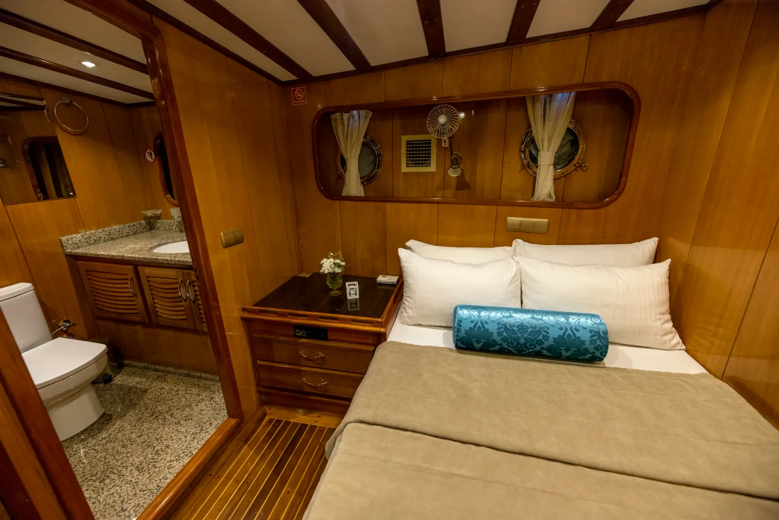 Kayhan 5 sailing in Fethiye