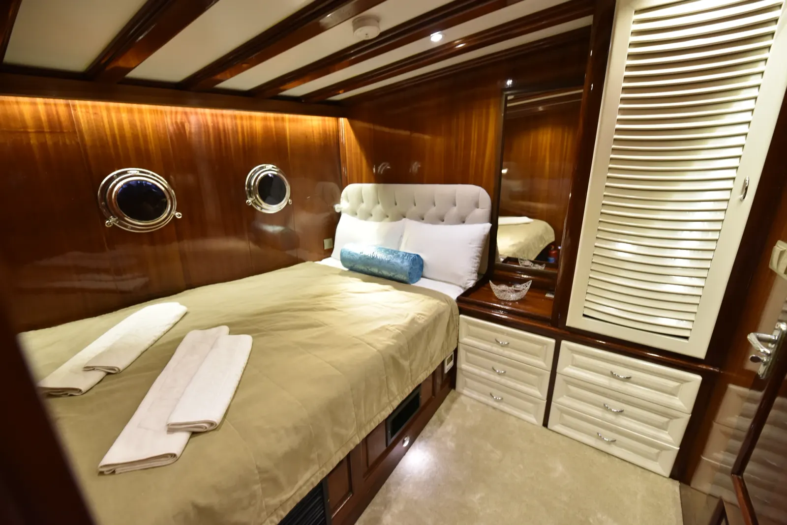 Kayhan 11 sailing in Fethiye