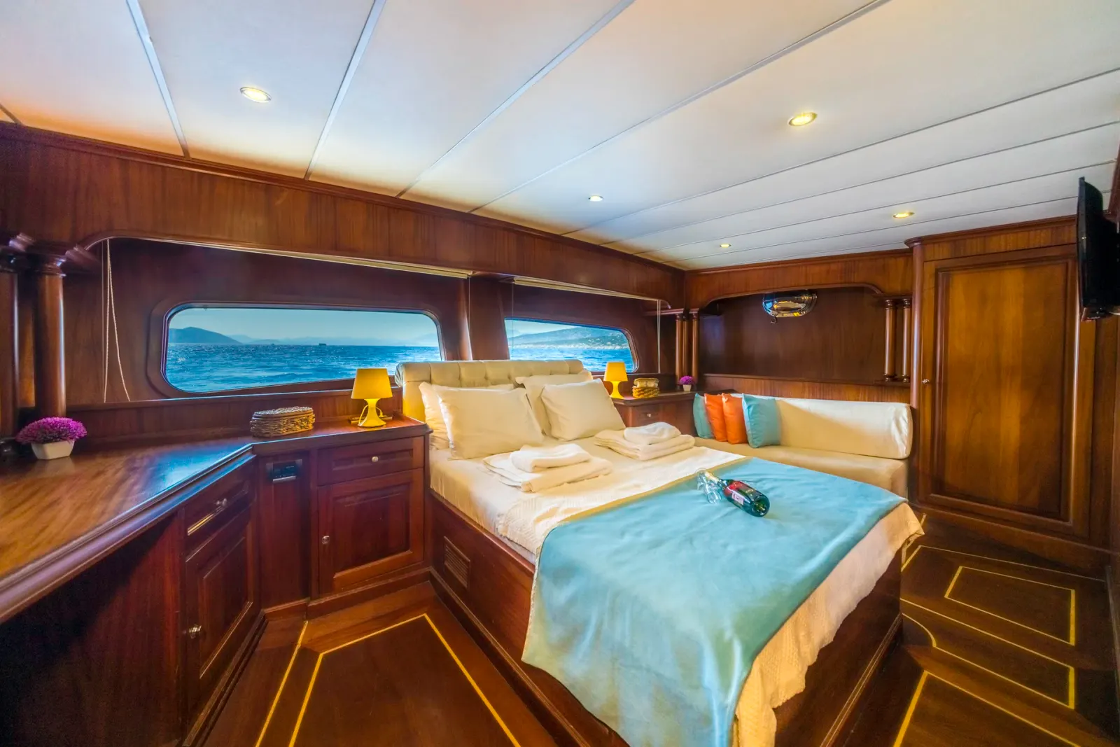 Dea Del Mare sailing in Bodrum