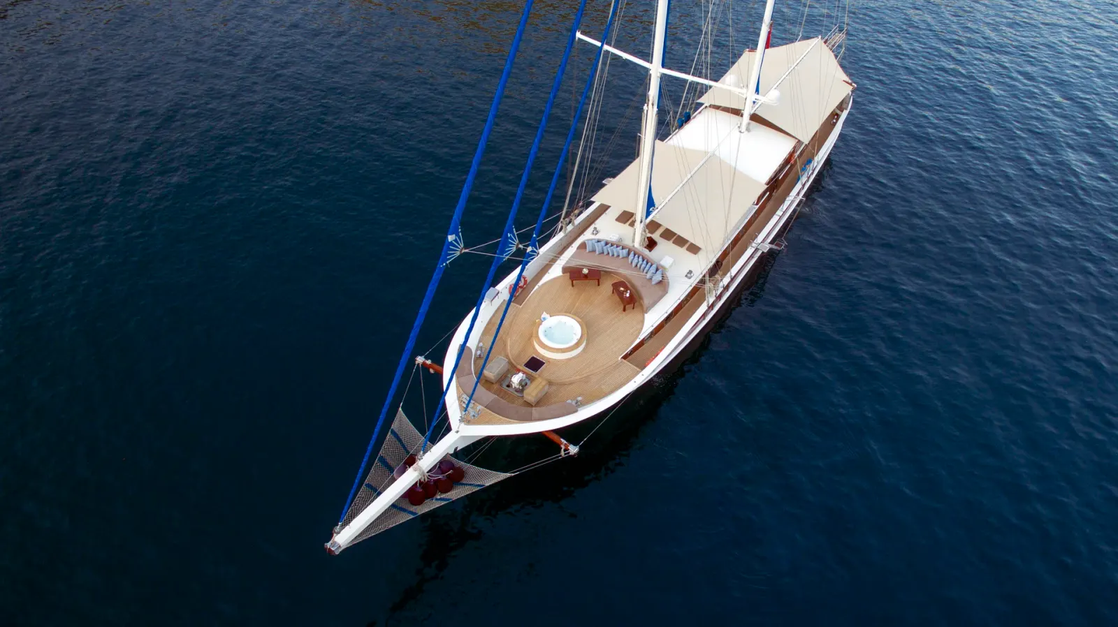 Kayhan Kaptan sailing in Fethiye