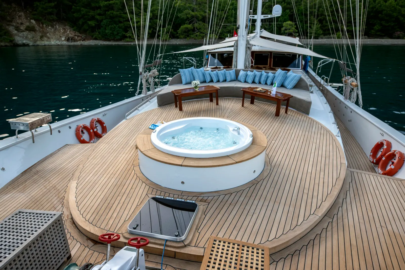 Kayhan Kaptan sailing in Fethiye