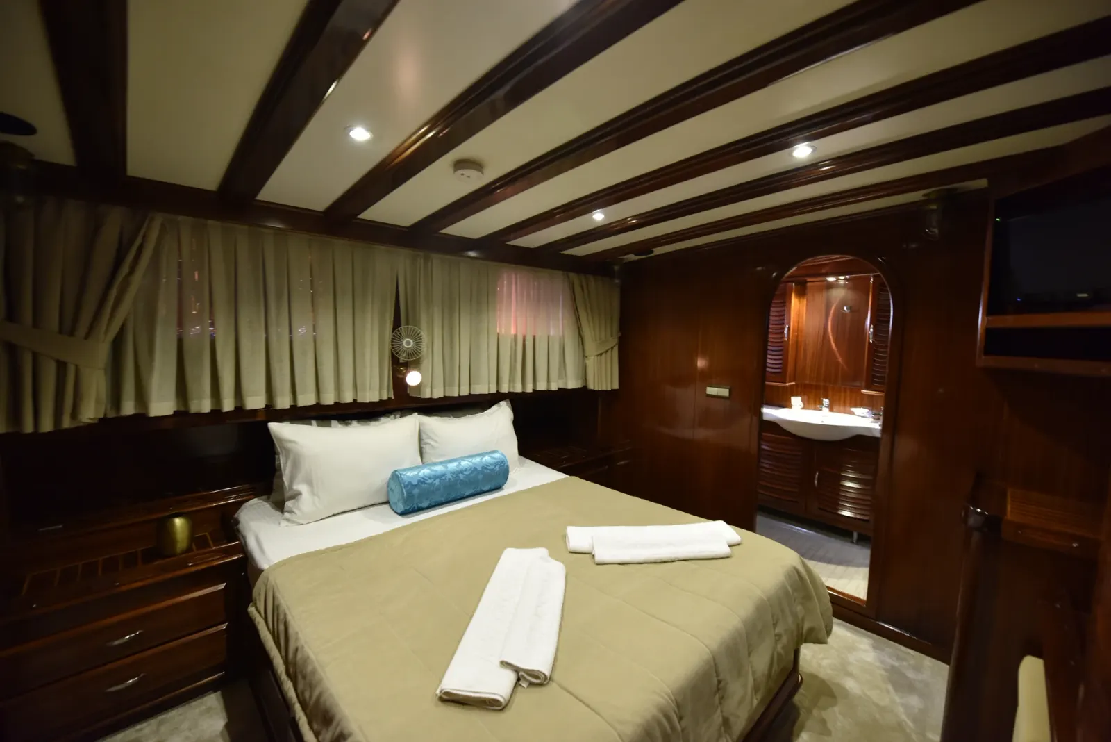Kayhan Kaptan sailing in Fethiye