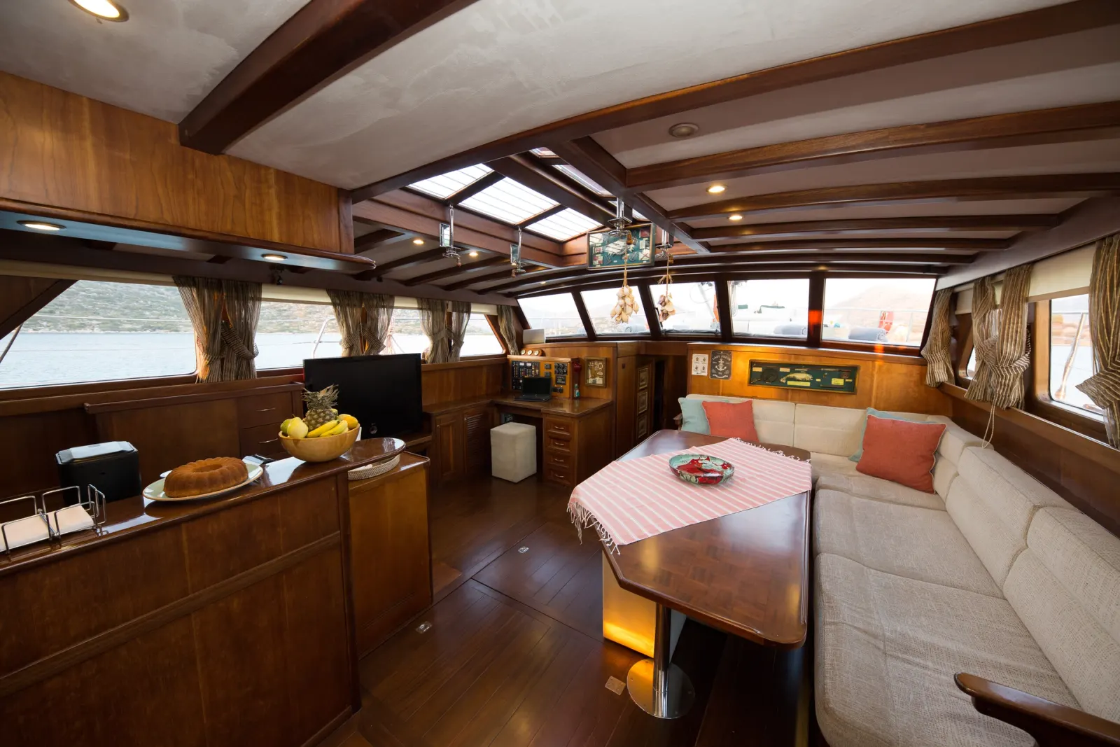 Lady Freya sailing in Rhodes
