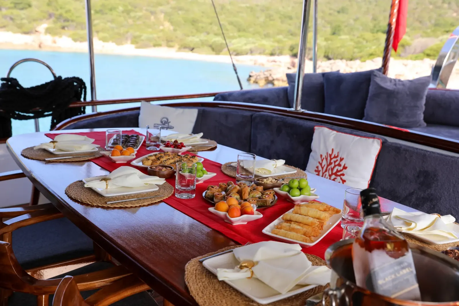 Su Perisi C sailing in Bodrum