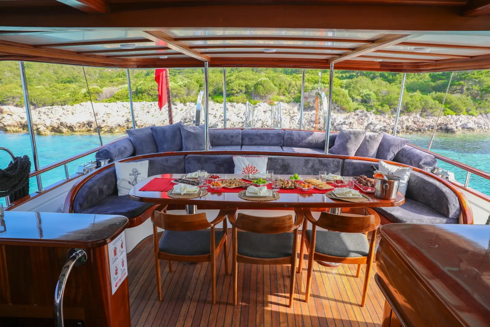 Su Perisi C sailing in Bodrum