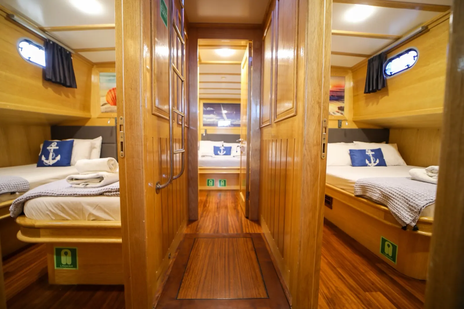 Su Perisi C sailing in Bodrum
