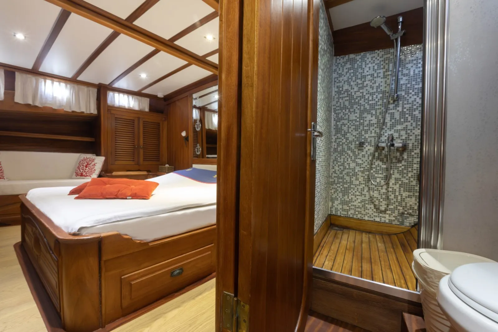 Kanarya sailing in Bodrum