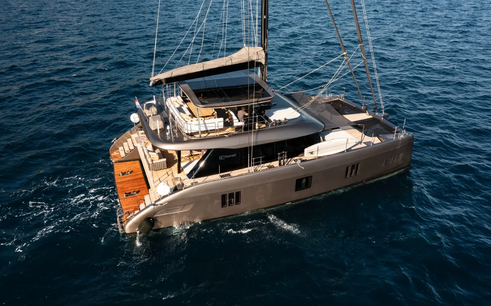 Ahalya Catamarano a Vela interior cabin view