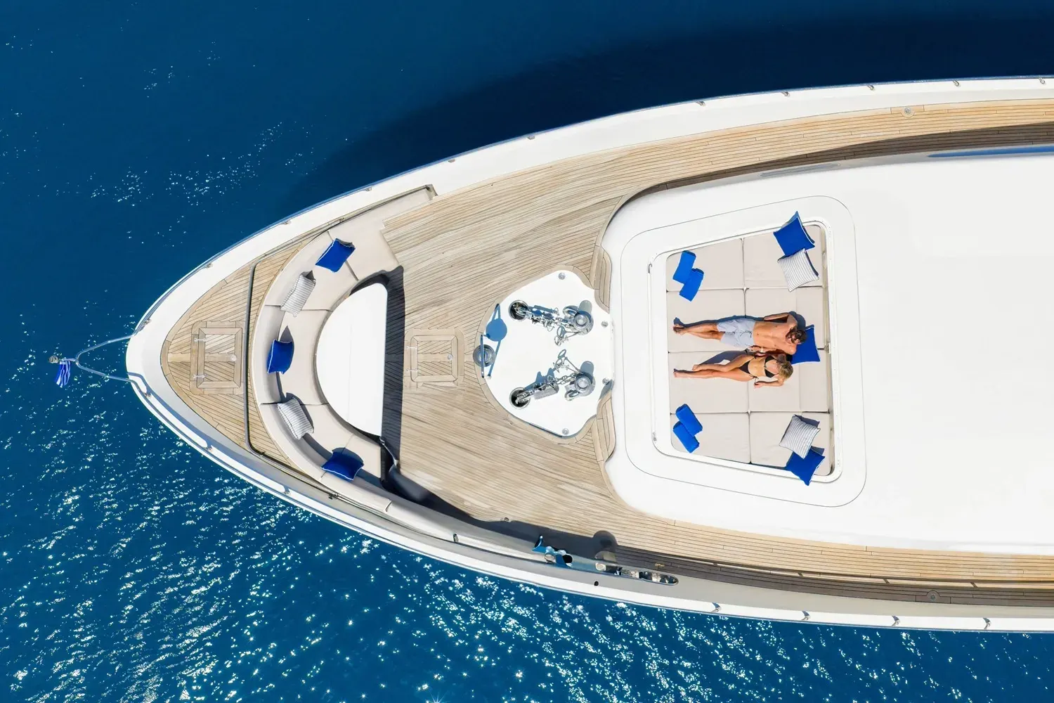 Liberdade Motoryacht interior cabin view