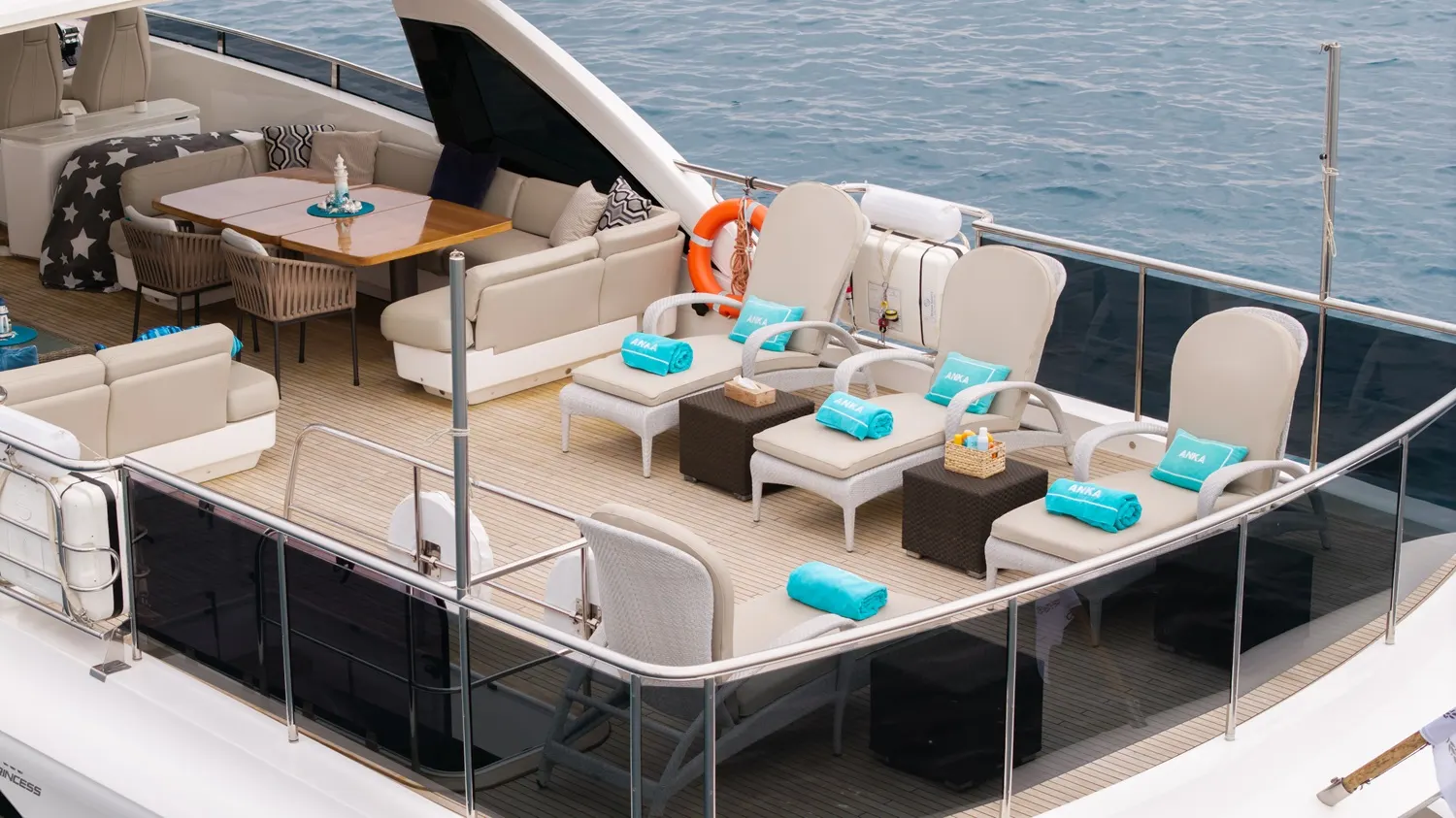 Anka sailing in Athen