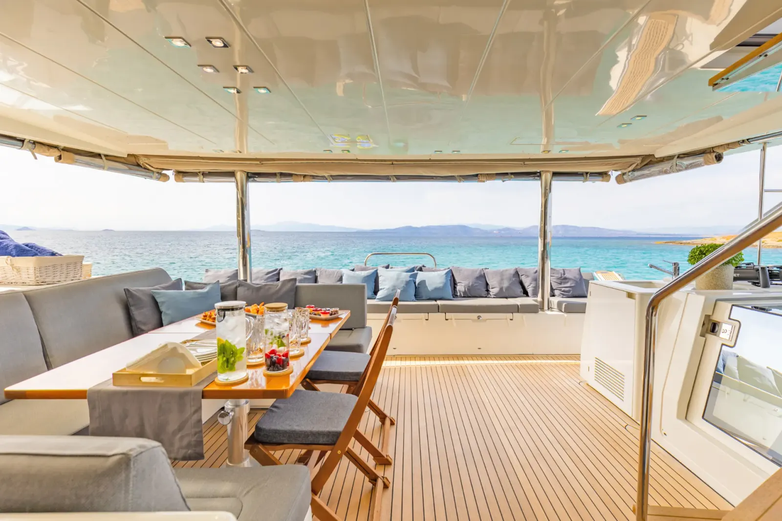 Meliti sailing in Atina