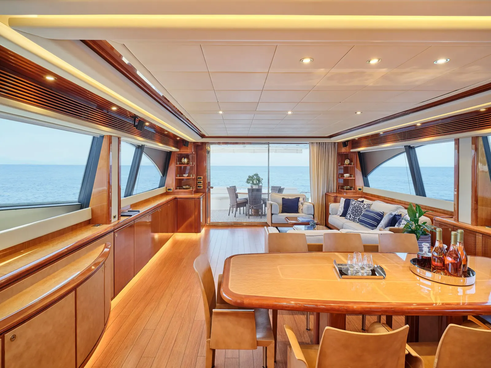 Estia Yi sailing in Athen