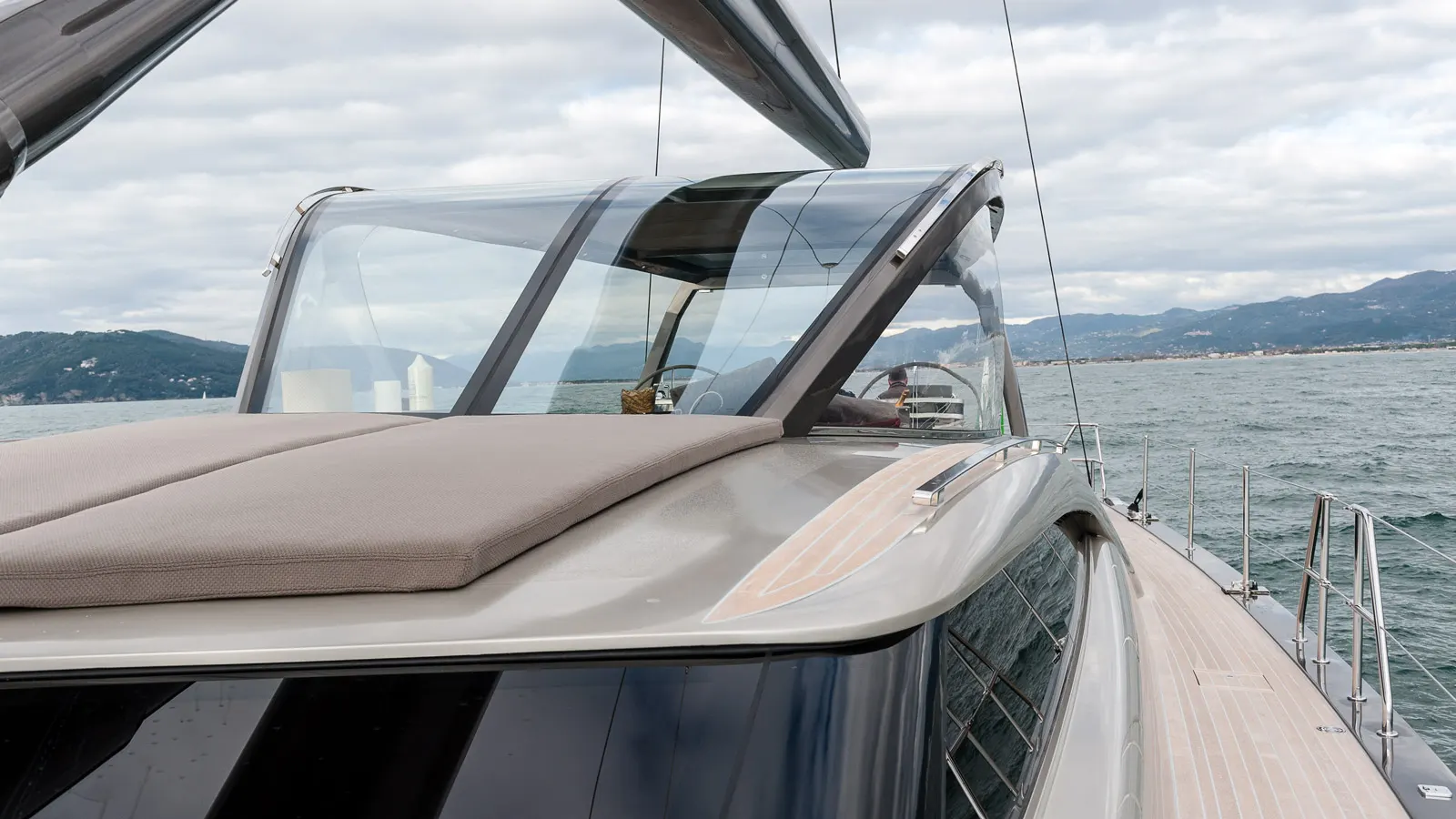 Gigreca sailing in Athen