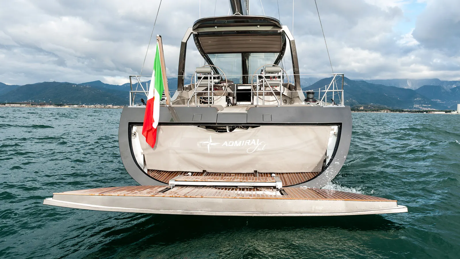 Gigreca sailing in Athen
