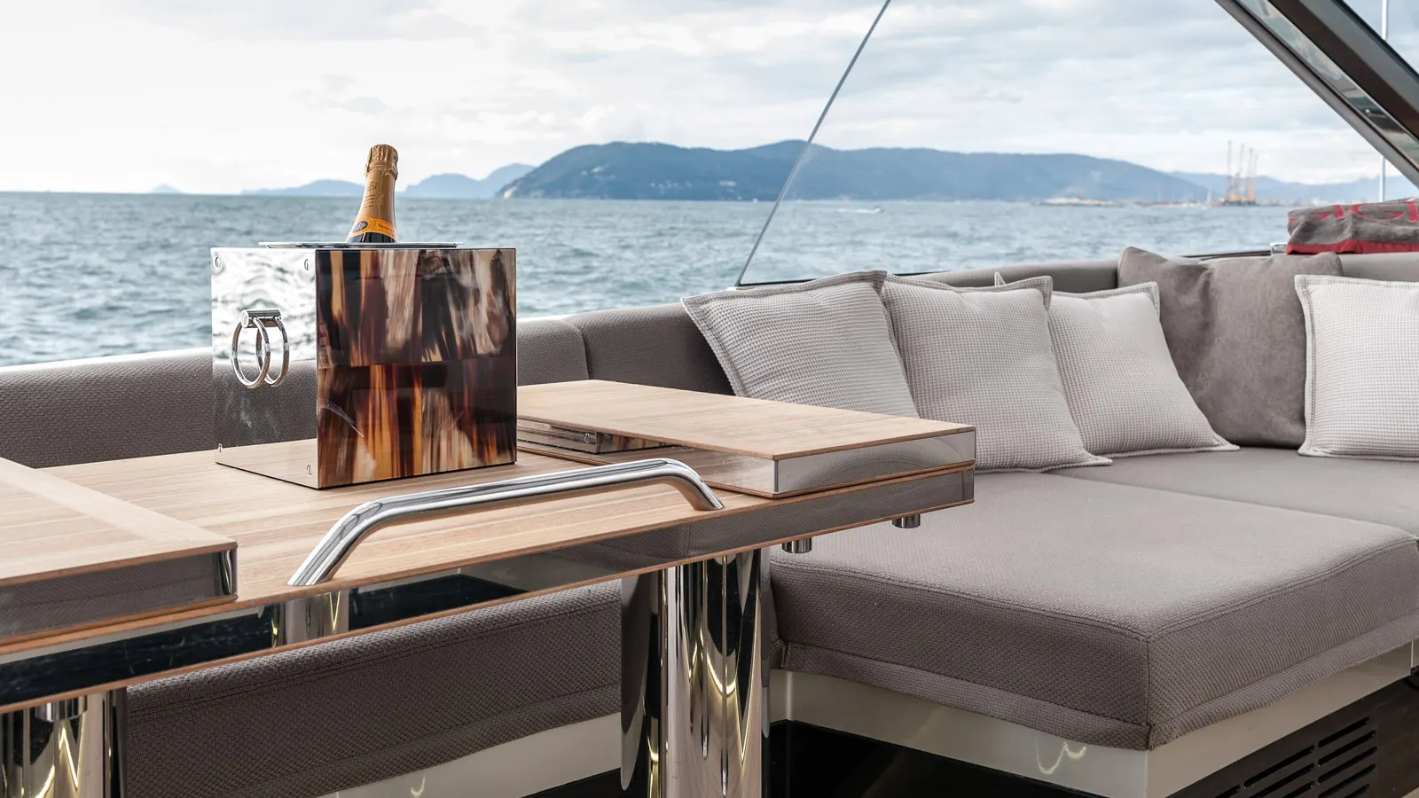 Gigreca sailing in Athen